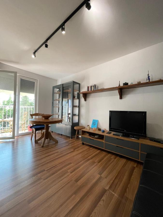 Enjoy Travel Central Apartments Tirana Exterior foto